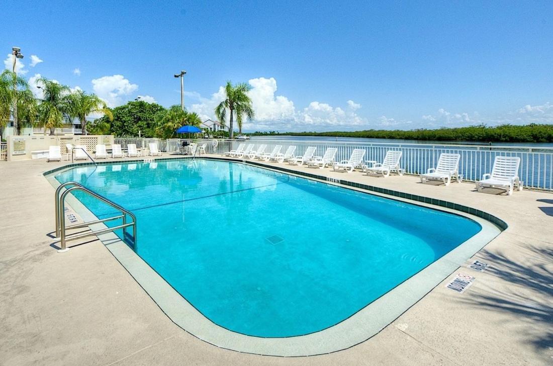 Sunsetview Studio116 Beach Steps Away Pool Wifi Ruskin Exterior photo
